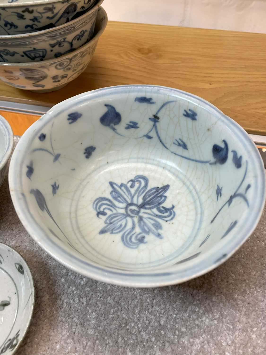 ASSORTED PROVINCIAL CHINESE & SOUTHEAST ASIAN PORCELAIN, including a kendi, five bowls 15cms - Image 28 of 34