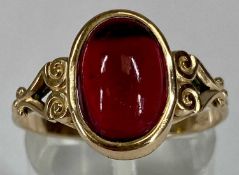 15CT GOLD CABOCHON GARNET RING, size S, 2.1gms Provenance: private collection Denbighshire