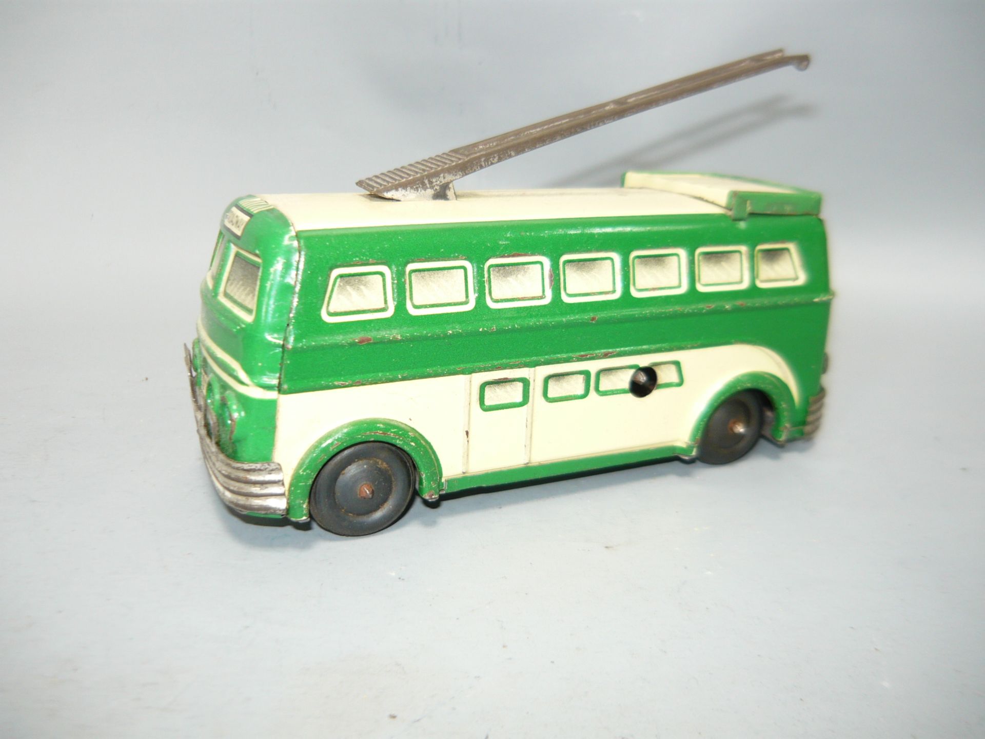 Broadway Strombus. Made in France. Blech, Vintage. L. 14cm. Zum aufziehen. Nicht geprüft, ohne