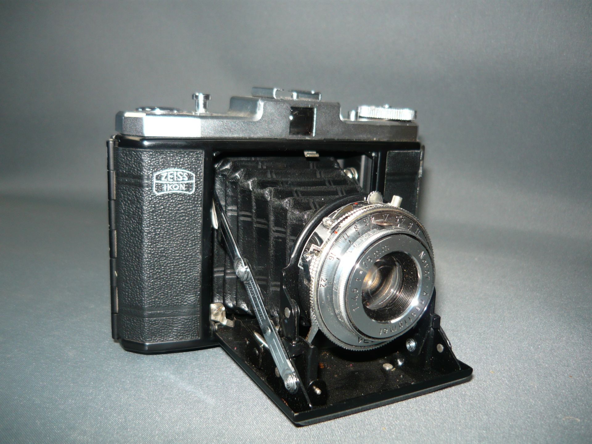 Zeiss, Ikon, Fotoapparat. Nicht geprüft und ohne Garantie.