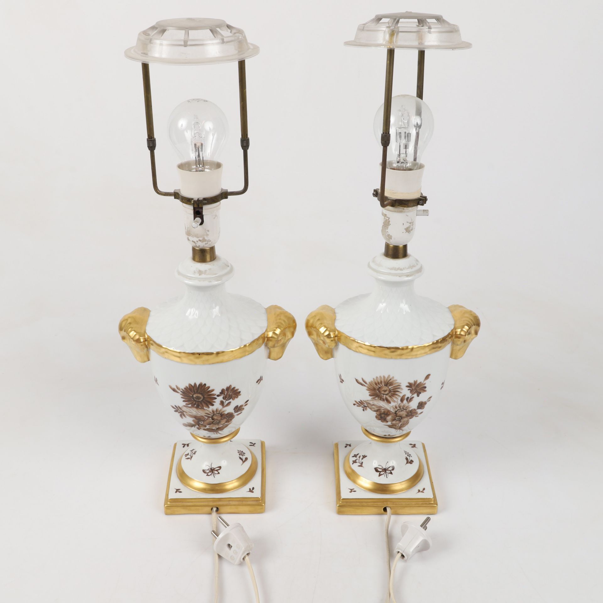 Paar Porzellanlampen feinster Facon. Alboth&Kaiser. Ca. 18 x 12, Höhe 37 cm ohne Schirm. - Image 2 of 3