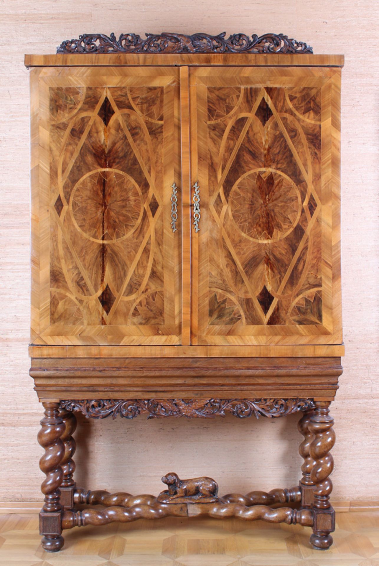 Stollenschrank. Süddeutsch, um 1700.