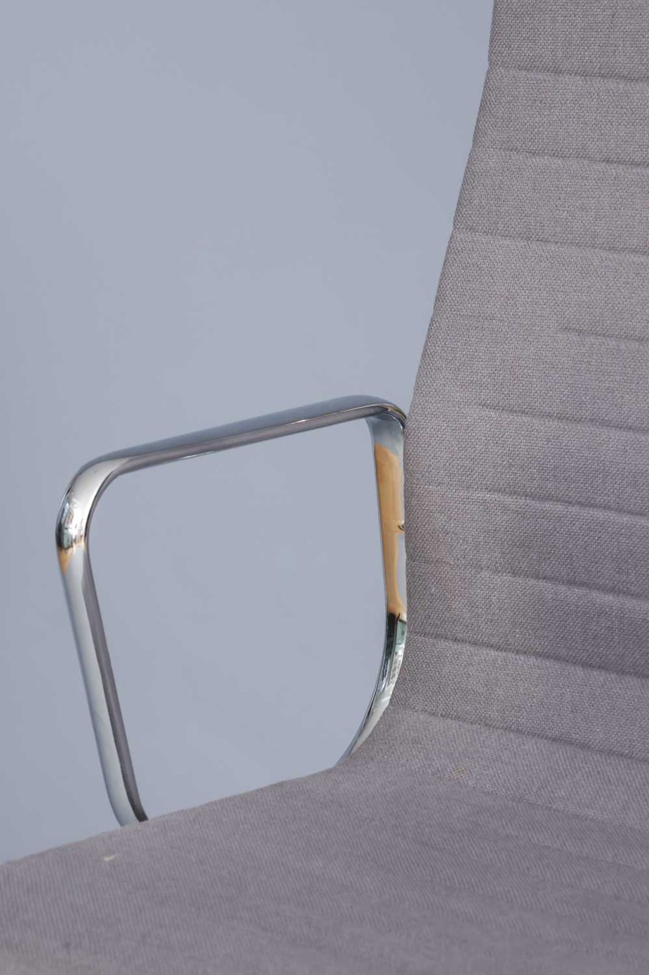 VITRA EA 119 Alu Chair - Image 4 of 4