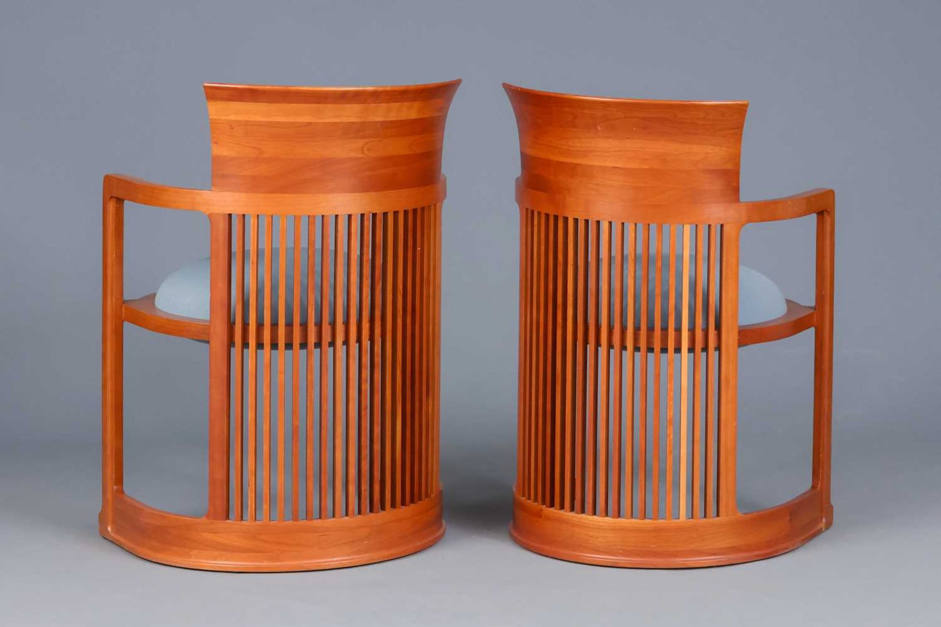 Paar CASSINA "Taliesin Barrel Chairs Sillas 606" - Bild 3 aus 6