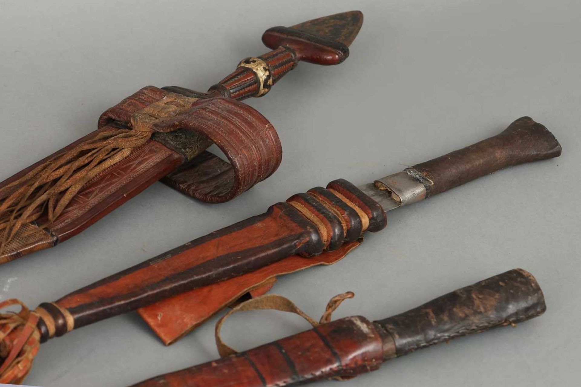 Konvolut afrikanisch-arabischer Schwerter und Messer - Image 4 of 6