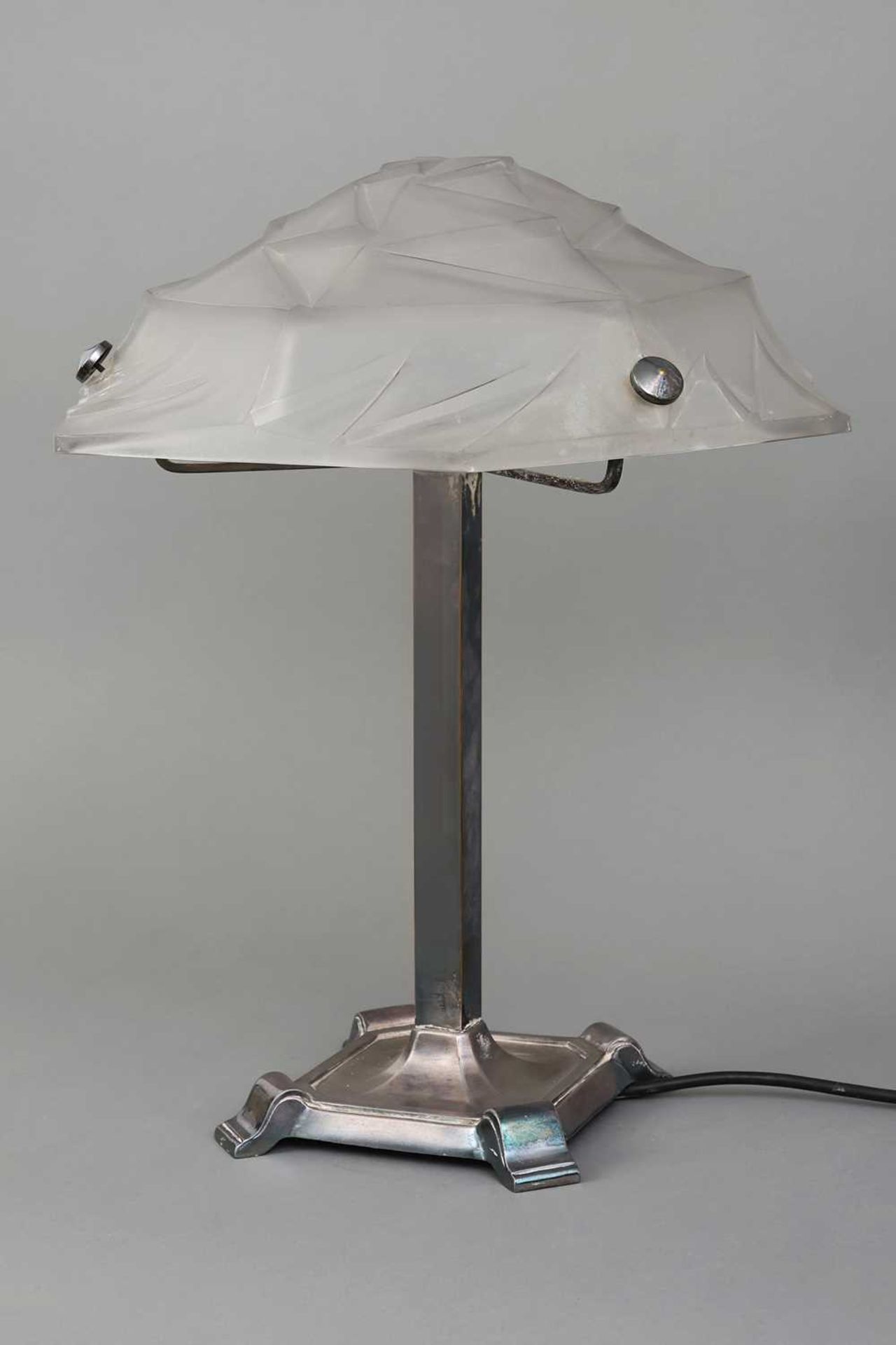 DEGUE Tischlampe des französischen Art Deco