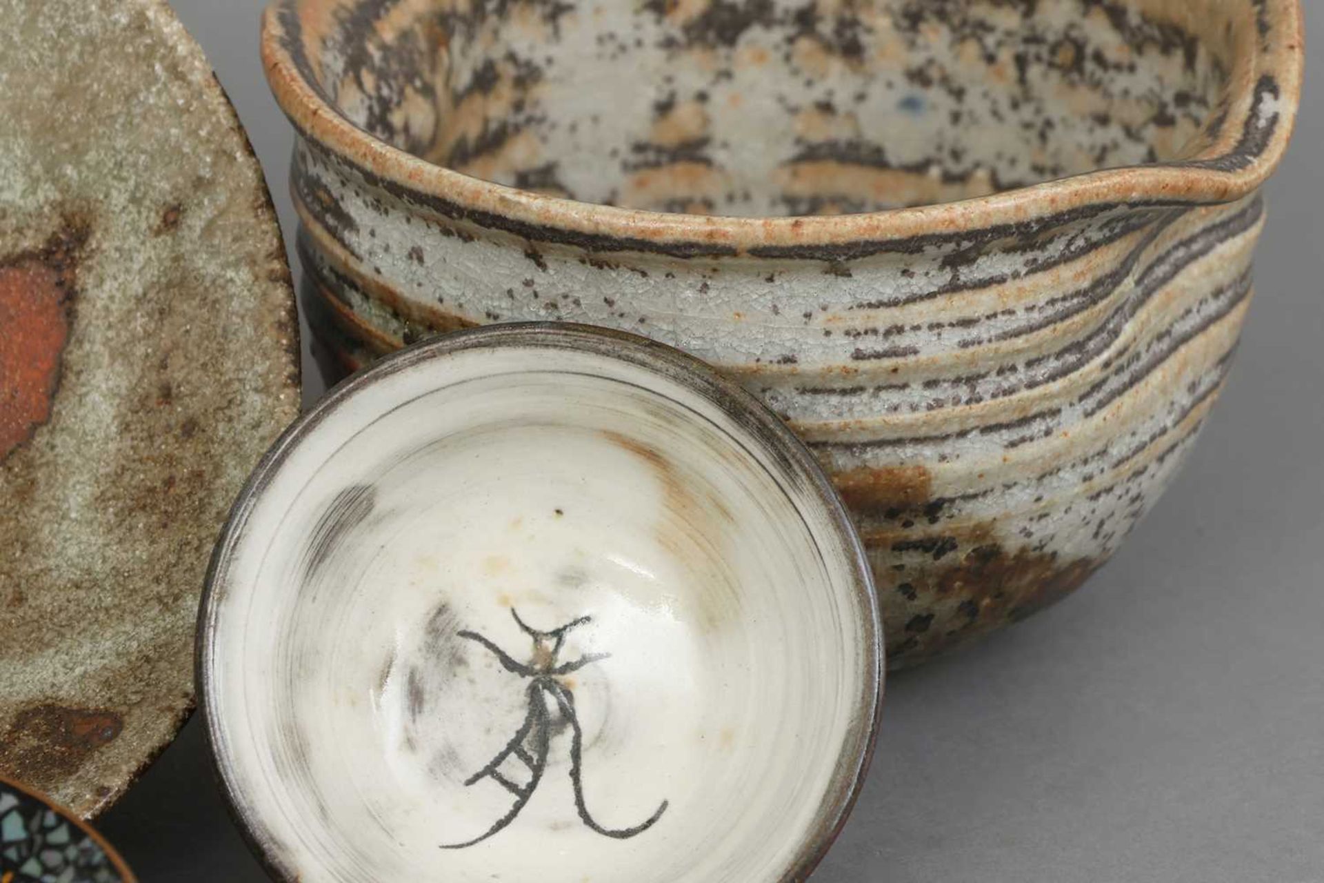 Konvolut japanischer Keramik- und Lackschalen - Bild 3 aus 4