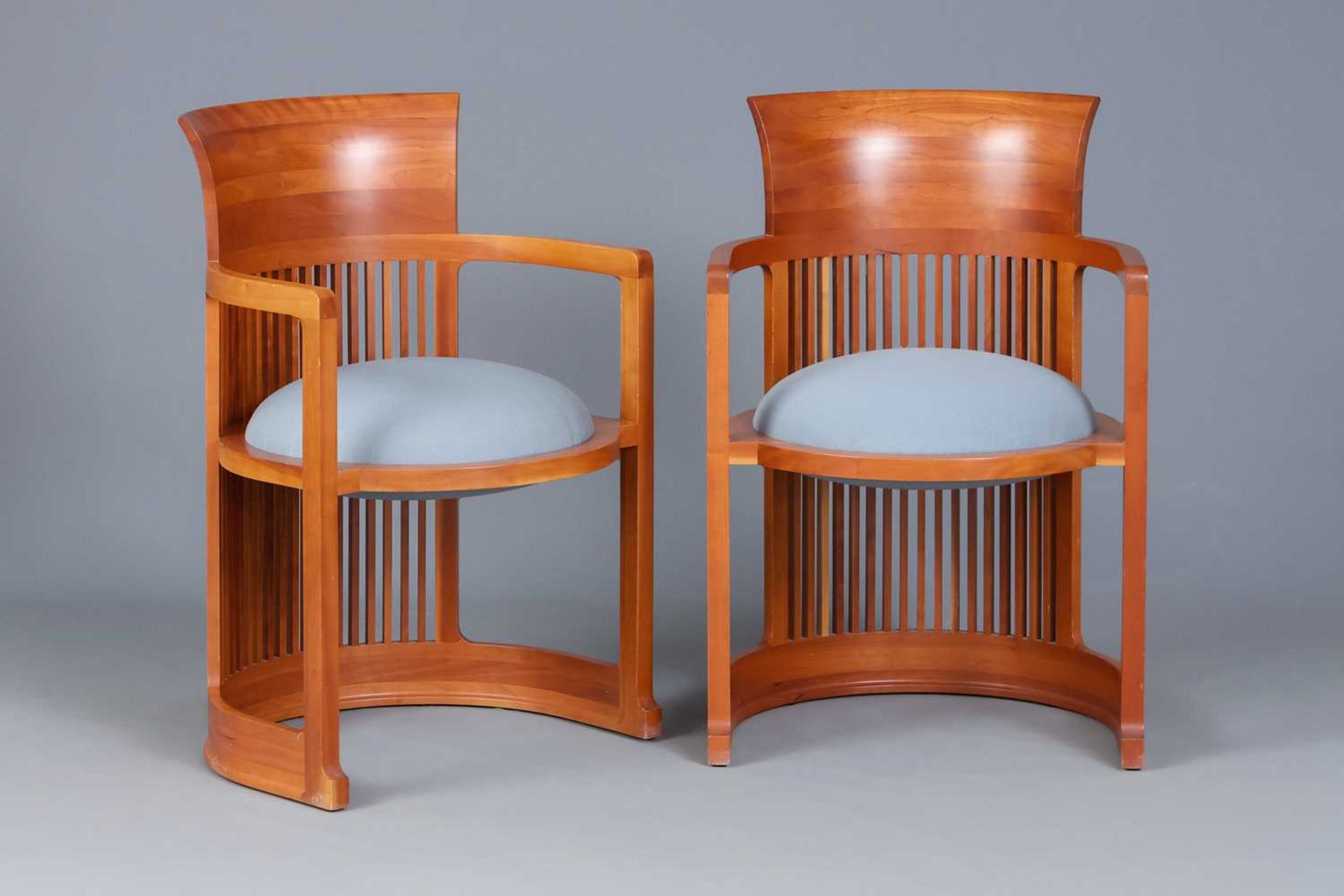 Paar CASSINA "Taliesin Barrel Chairs Sillas 606" - Bild 2 aus 6