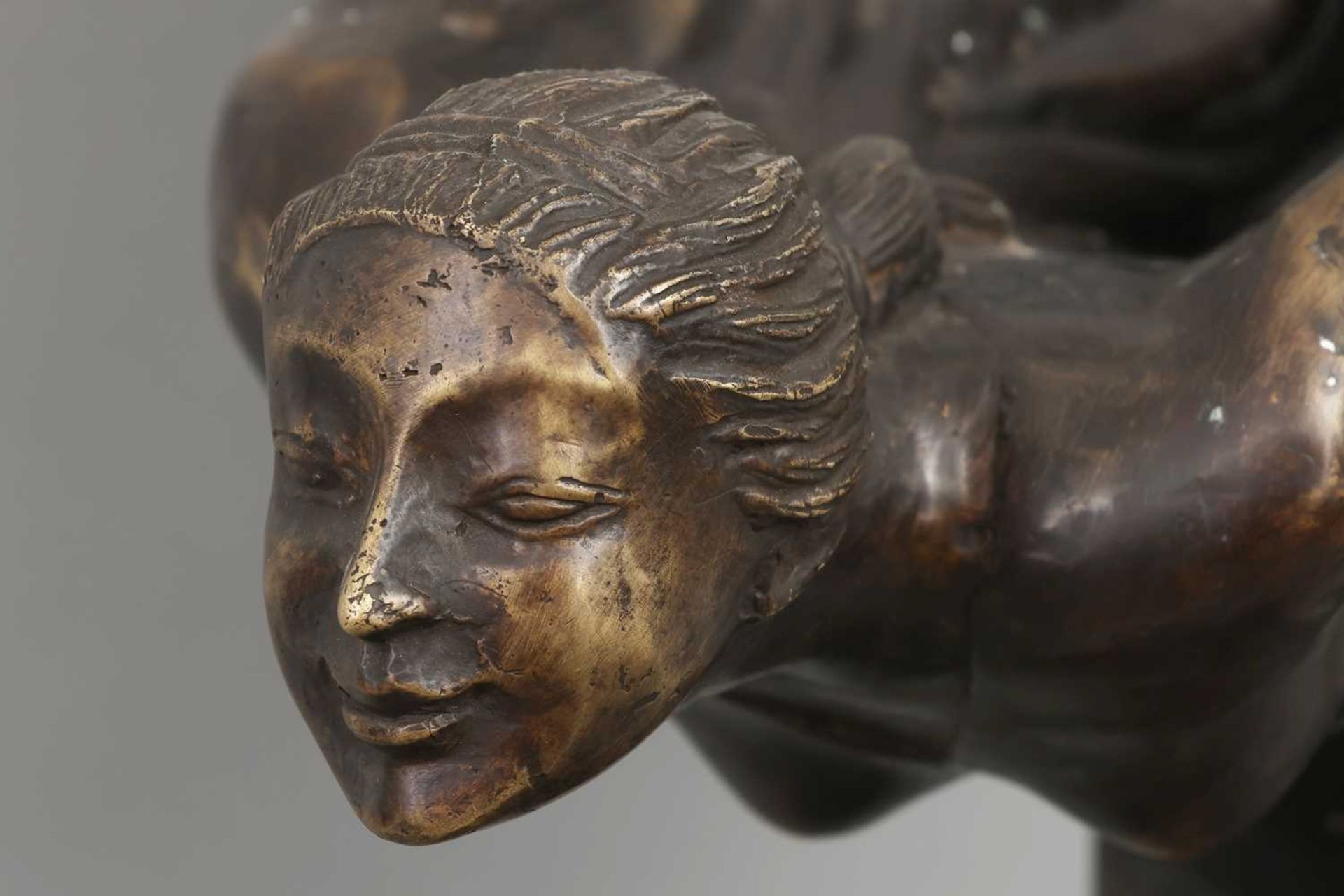 Dekorative Bronzefigur "Emily" (Spirit of Ecstasy) - Image 3 of 4