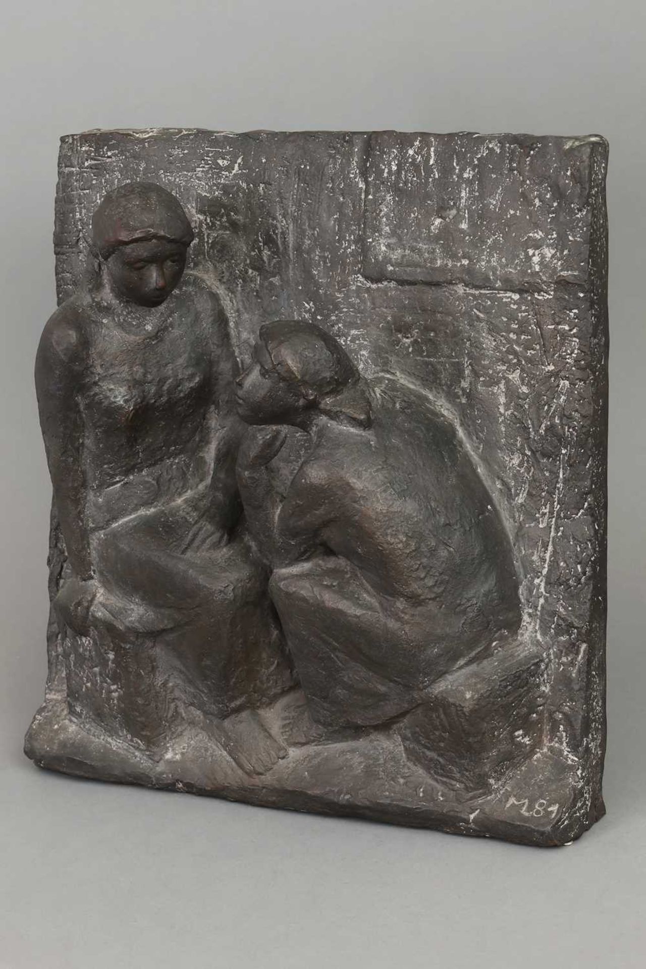 MEIKE LIPP (1926-2015) Bronzerelief "Mutter und Tochter" - Bild 2 aus 5