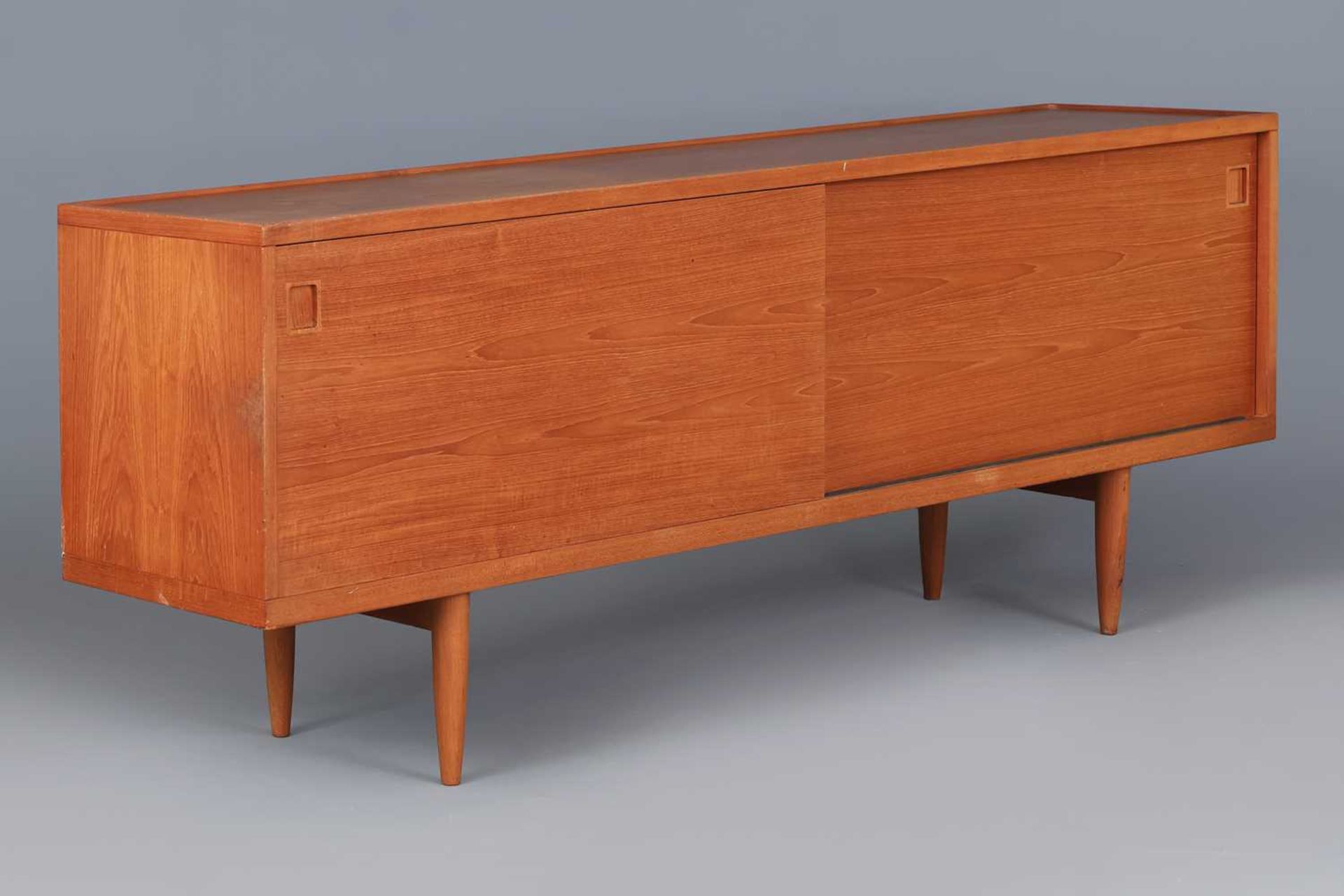 NIELS O. MØLLER (Denmark) Teakholz Sideboard "Modell 20"