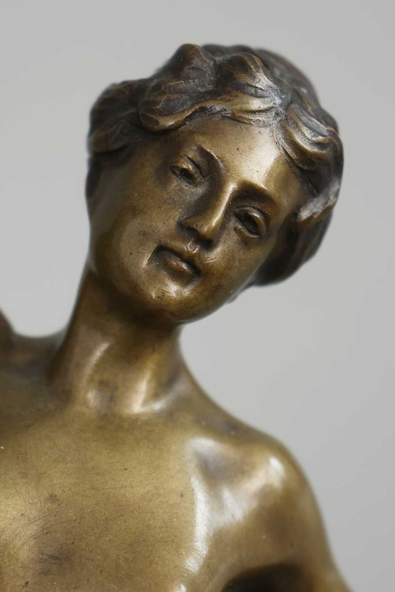 OTTO HOFFMANN (1885-1915) Bronzefigur des Jugendstil "Tanzender weiblicher Akt mit Kastagnetten" - Bild 3 aus 4