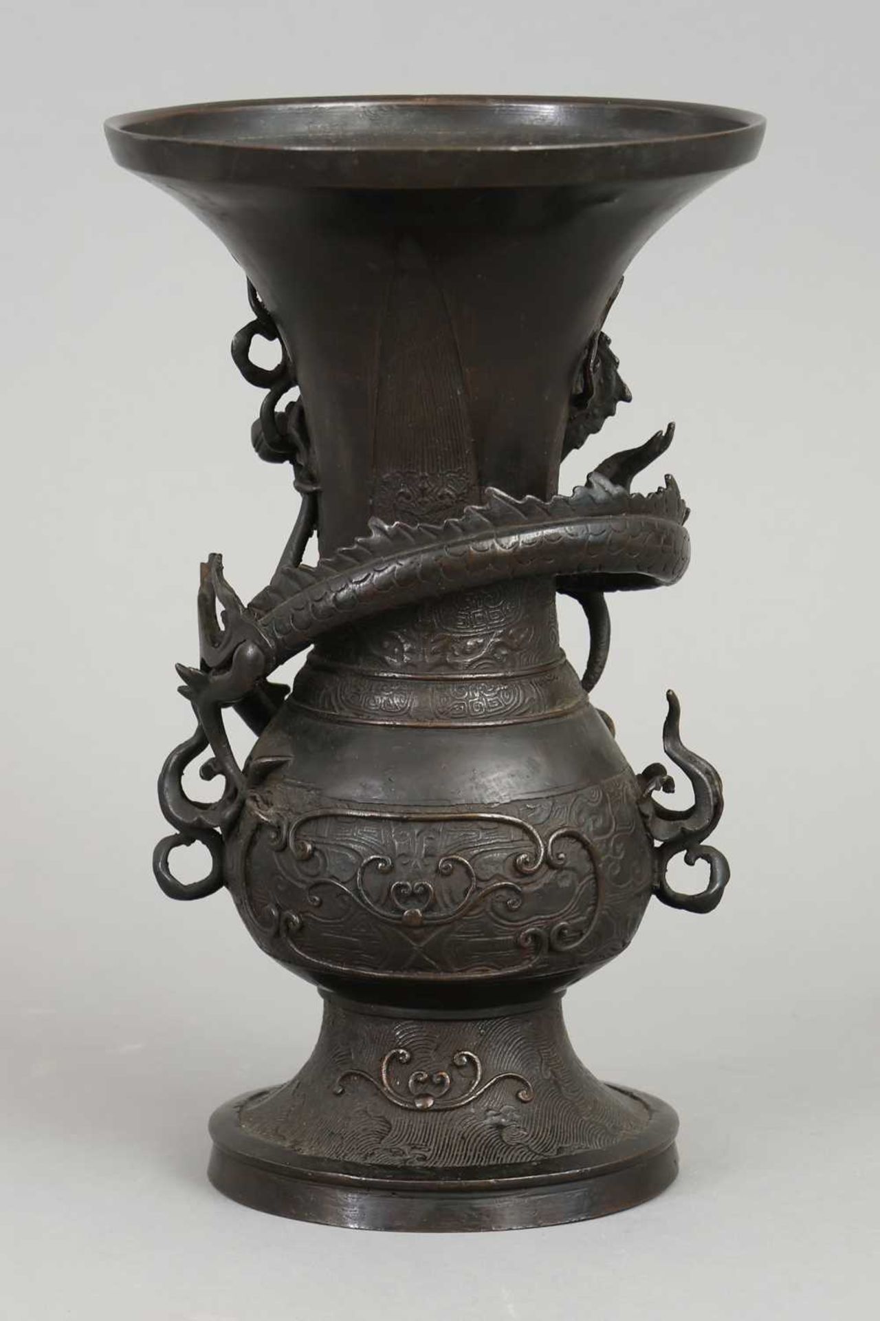 Japanische Bronzevase des 19. Jahrhunderts - Bild 2 aus 4
