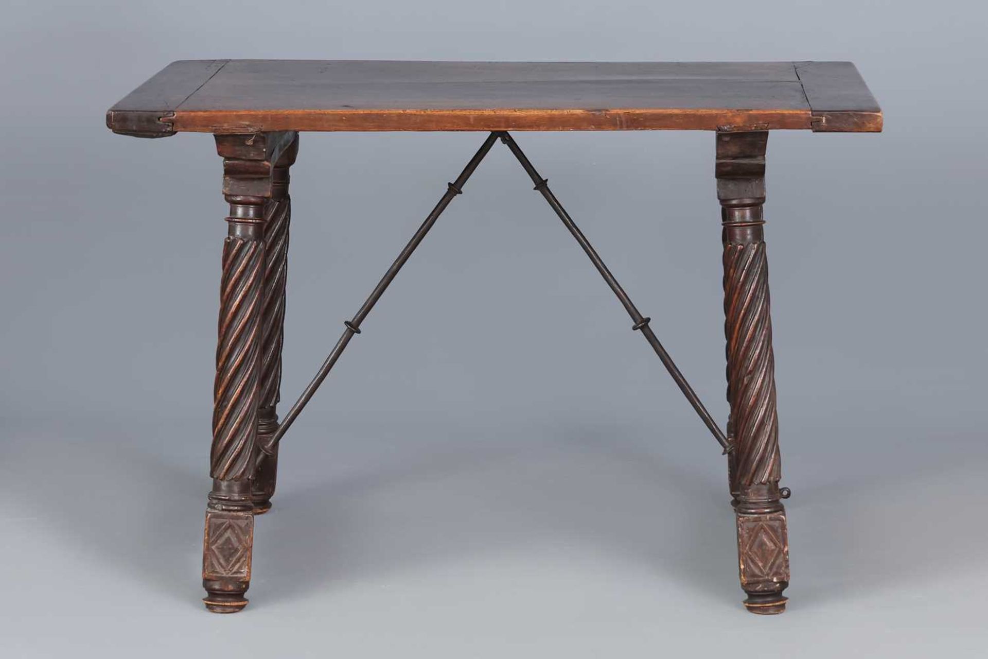 Ehemaliges Inventar WINDSOR CASTLE, Tisch der Renaissance - Bild 5 aus 5