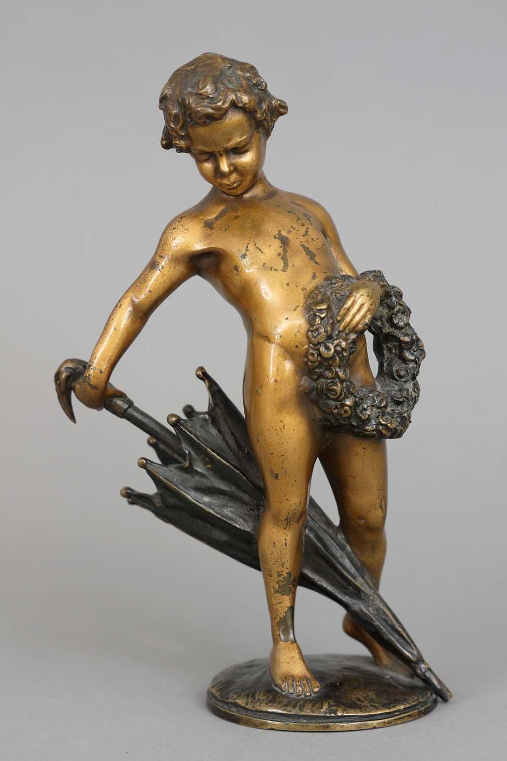 WILHELM THOMASCH (1893-1963) Bronzefigur der Jahrhundertwende "Knabe mit Schirm und Lorbeerkranz"