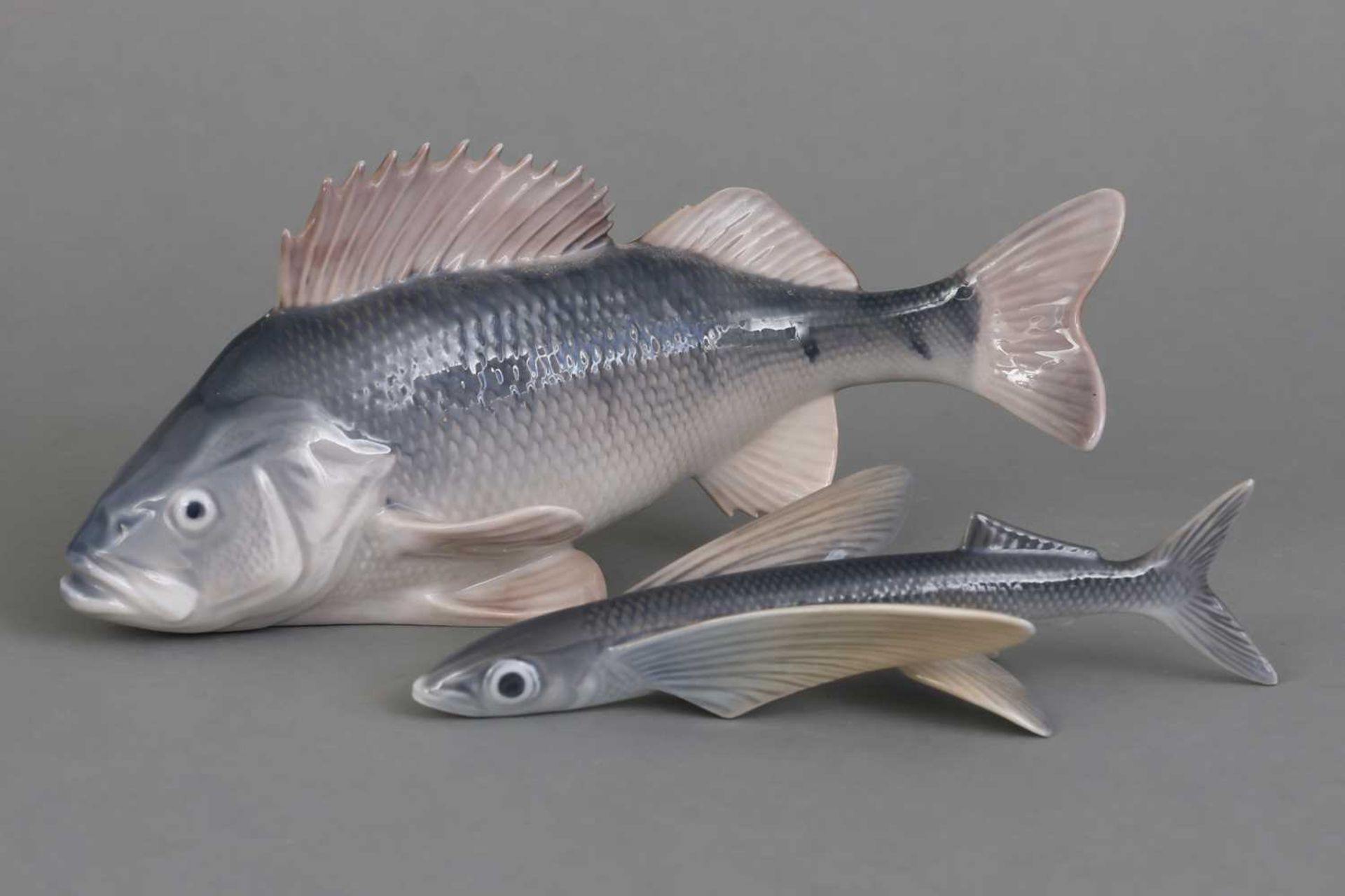 2 ROYAL COPENHAGEN Porzellanfiguren "Fische"
