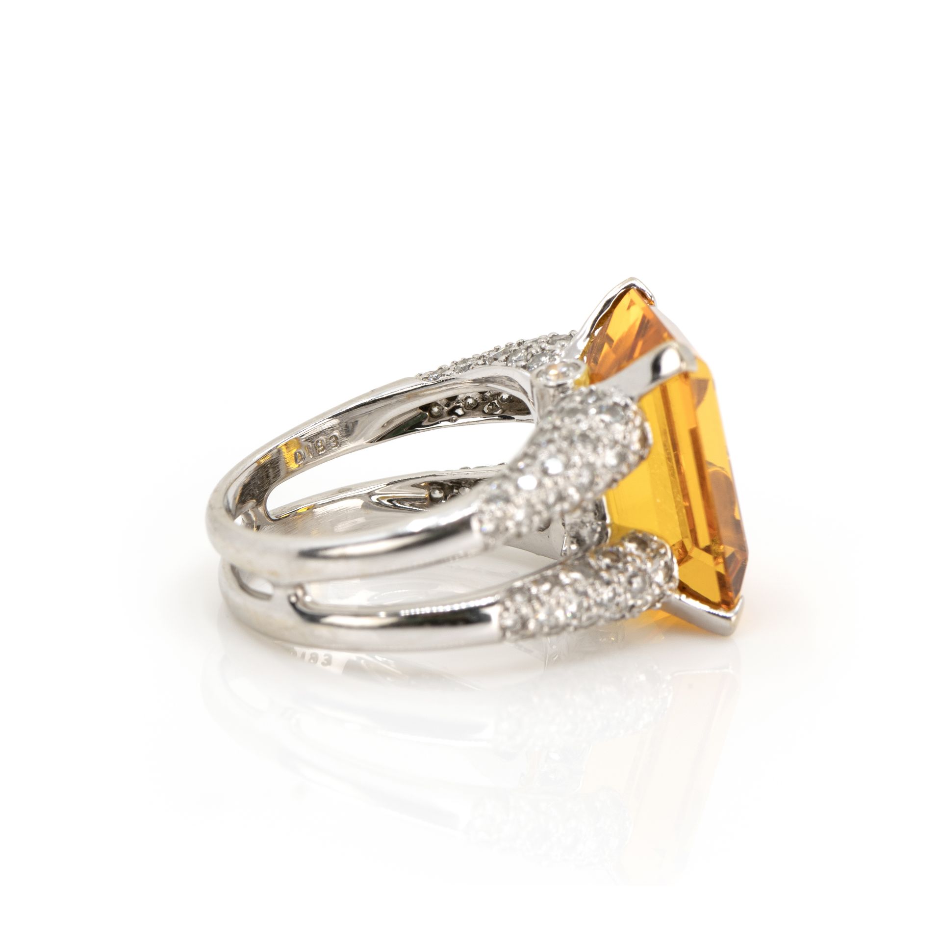Ring mit Citrin-Diamantbesatz - Bild 5 aus 6