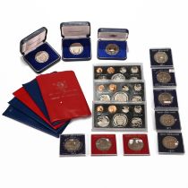 An assorted mix of New Zealand and other Territories coinage to include: 5x Specimen Coin Sets, 1...
