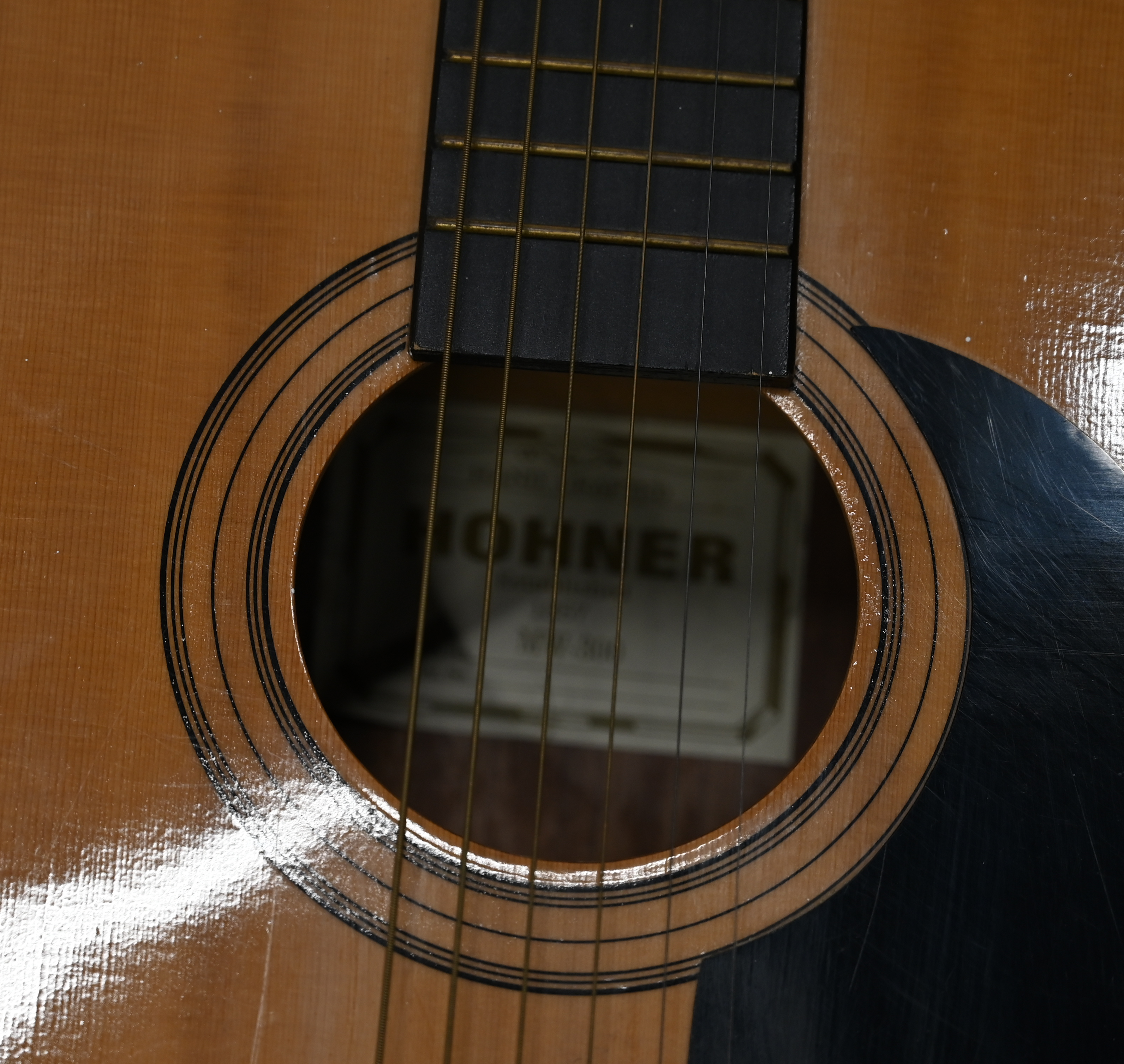 A Horner MW - 300 acoustic guitar, along with a Spanish KC 33 guitar. (2) - Image 4 of 5