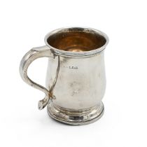 George V silver tankard of baluster form, Birmingham 1926, makers marks rubbed, 10cm high, 254 grams