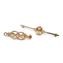 A yellow gold and Citrine bar brooch, tests as 18ct gold, total gross weight approximately 4.4g; ...