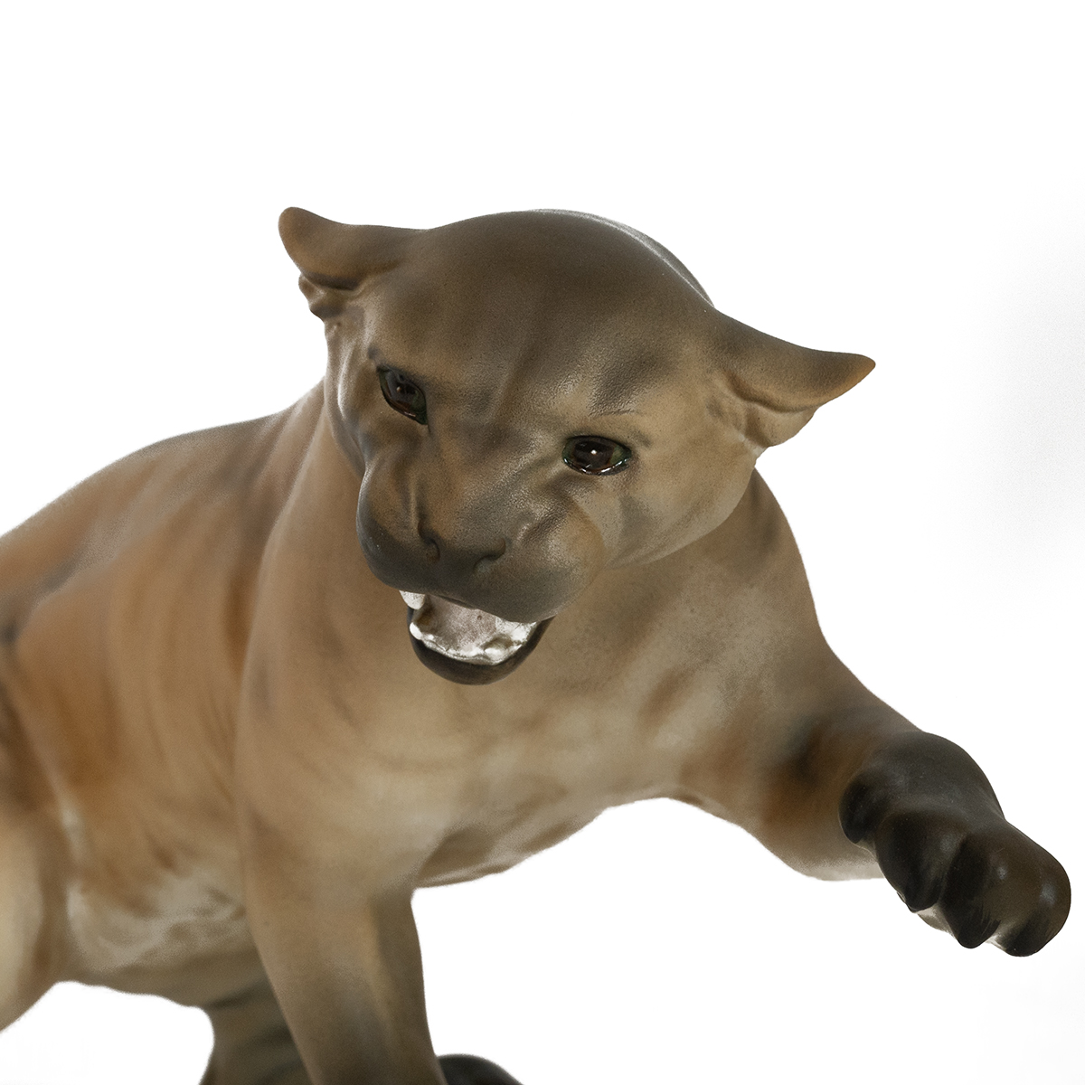 Beswick large bisque glaze figurine of a Cougar in aggressive pose on a white rock (model 1702) h... - Image 2 of 3