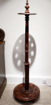 Vintage wooden snooker cue stand with burr wood effect finish. Can hold 10 cues. 48cm diameter ba...