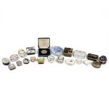 Halcyon Days - a collection of 12 Halcyon Days pill boxes, five in original boxes, plus 3 others ...