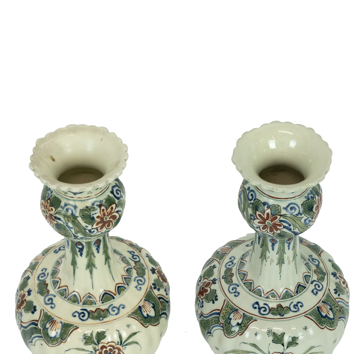 Pair of Delft "Knobbelvaas" vases by Royal Delft with the AO year code for 1919 and the artist co... - Image 2 of 3