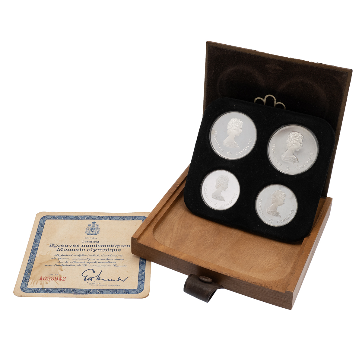 1973 Canada Montreal Olympics 4-coin silver proof set in the original wooden box. Includes (1) 19... - Image 2 of 3