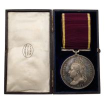 Empress of India Medal 1877 in silver with neck ribbon and presentation box. Unnamed as issued.  ...