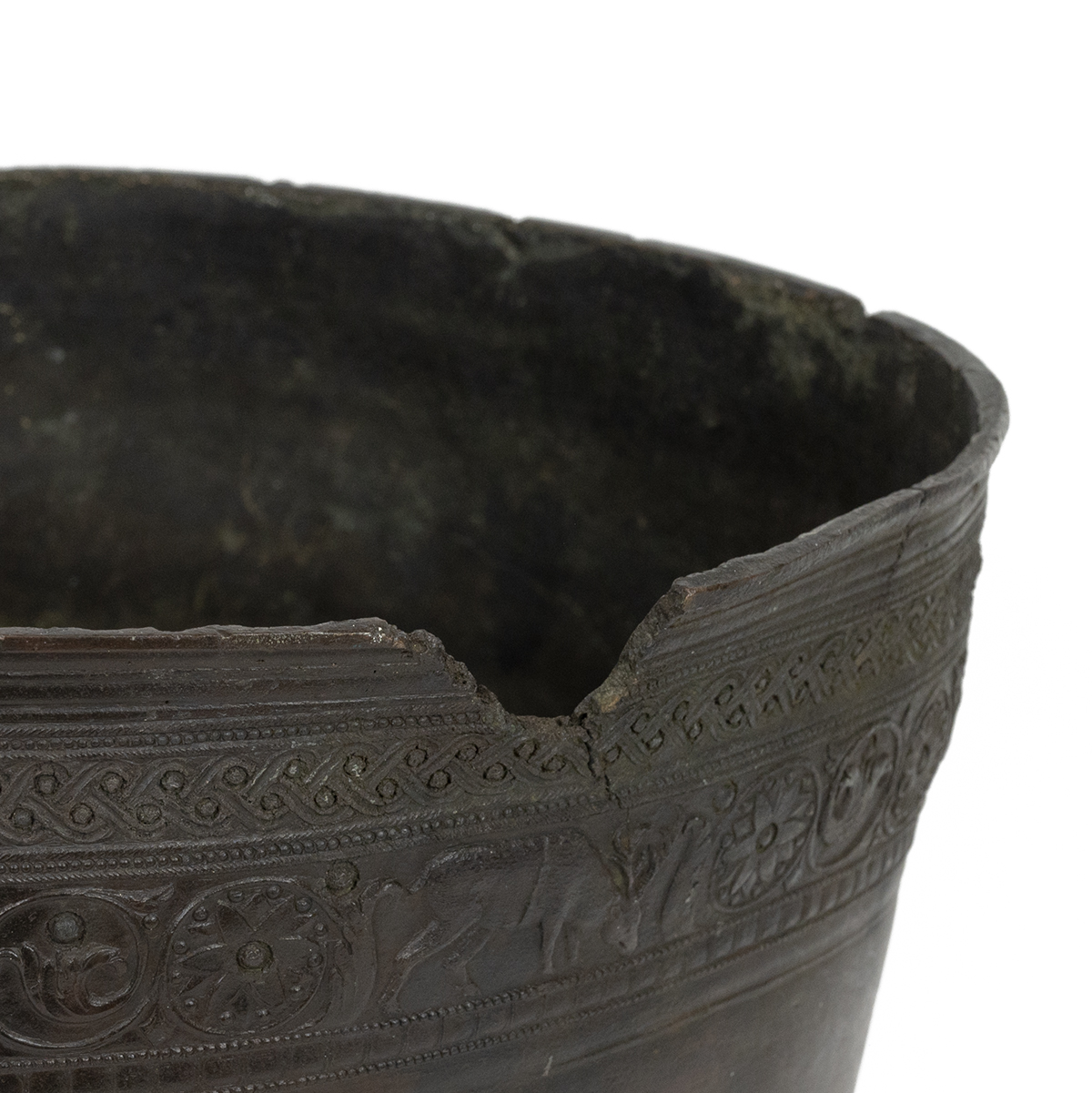 A Situla or bronze bucket, second half of 19th century Italian copy of a Roman example found at H... - Image 2 of 2