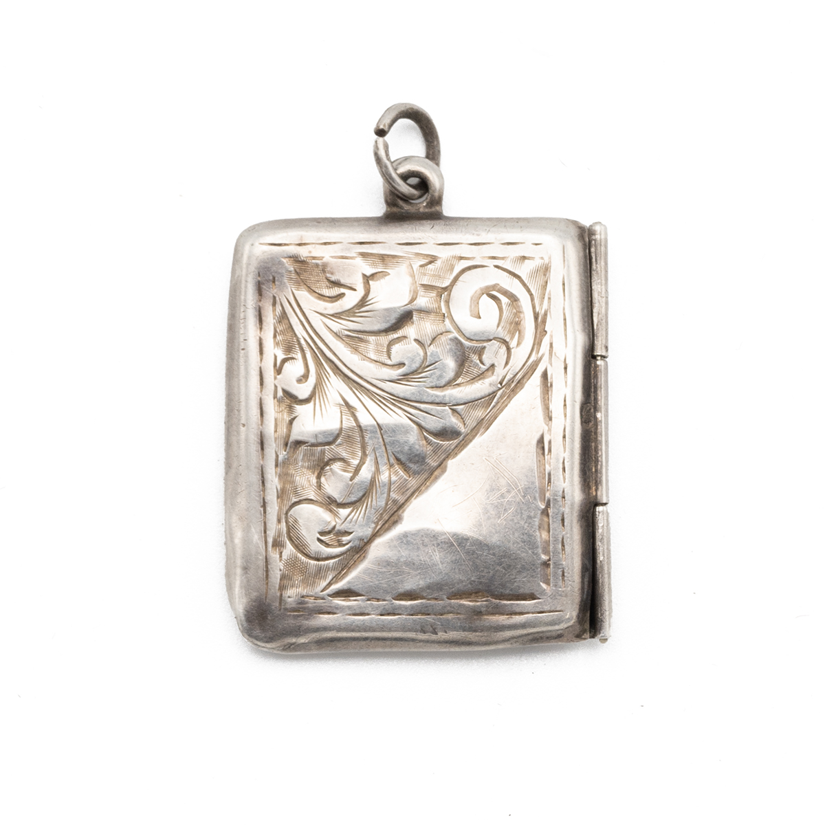 Chester hallmark  (possibly 1921, A E Jones) sterling silver stamp case fob, engraved with acanth... - Image 3 of 4