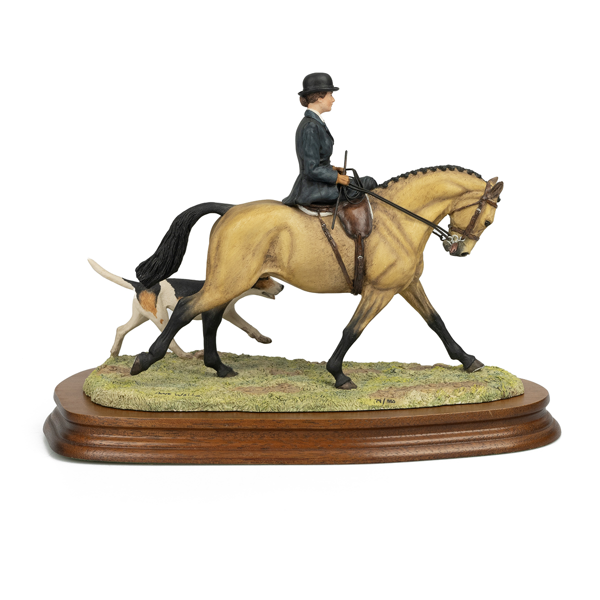 Border Fine Arts "Elegance in the Field" limited edition (79/850) figurine on removable wooden ba... - Image 2 of 3