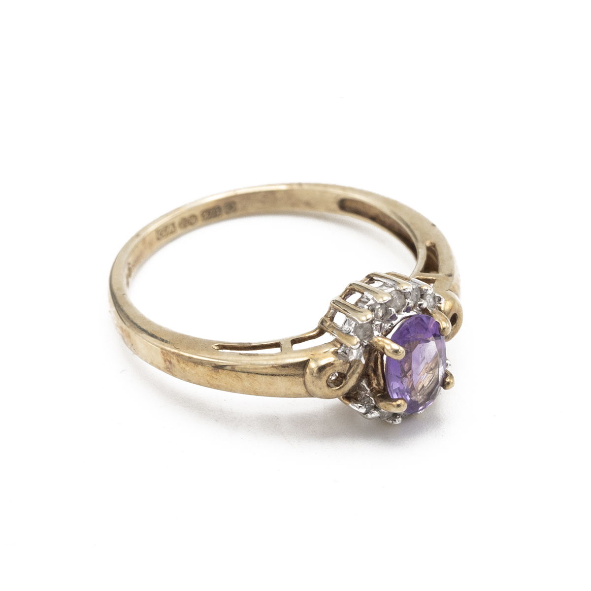 9ct gold ring, set with central amethyst, surrounded by 10 moissanite set stones. Size N1/2. - Image 2 of 4