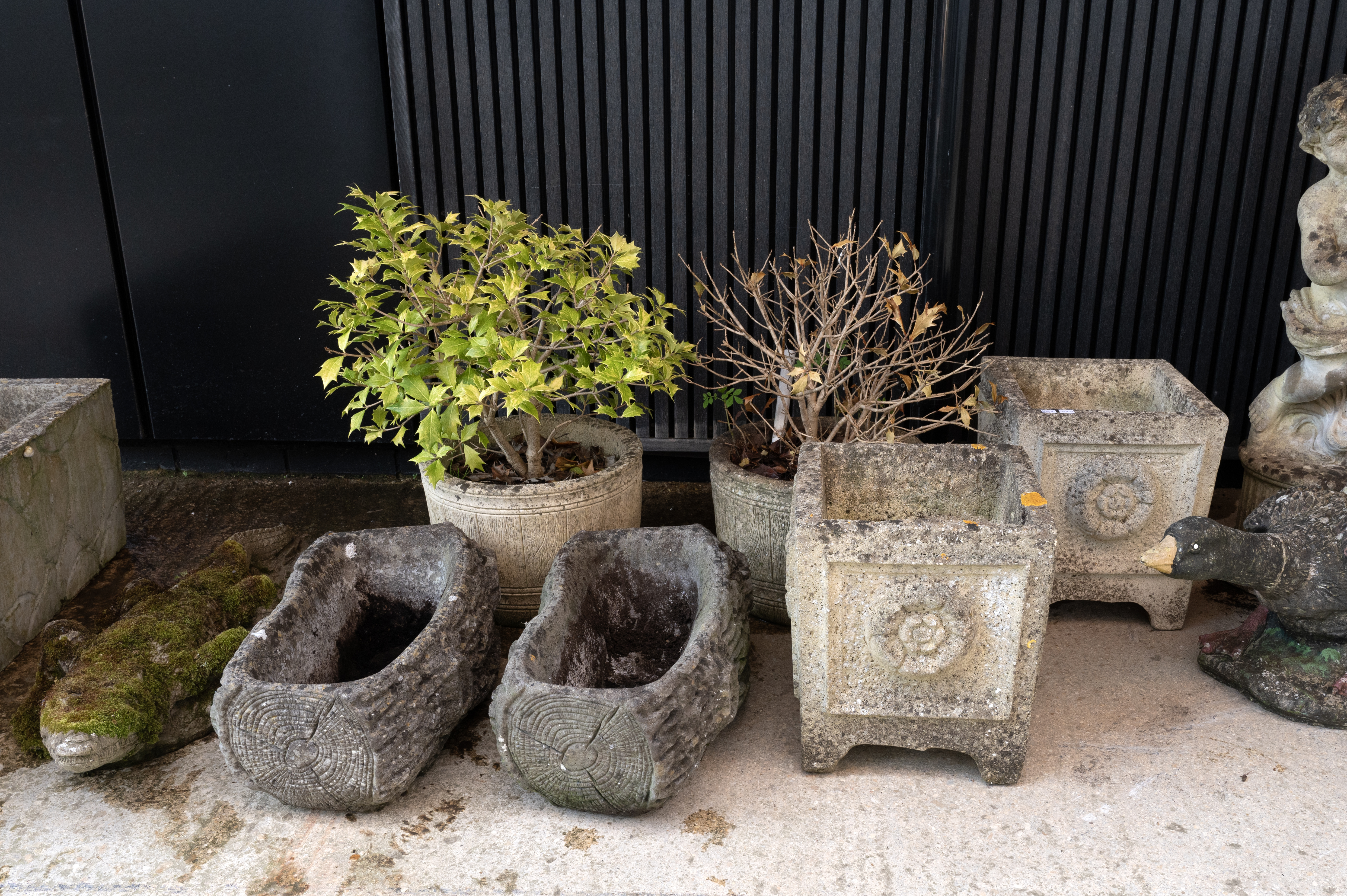 Large group of reconstituted garden pots and ornaments. Including 9x pots, 4x ornaments, 1x cheru... - Image 2 of 3