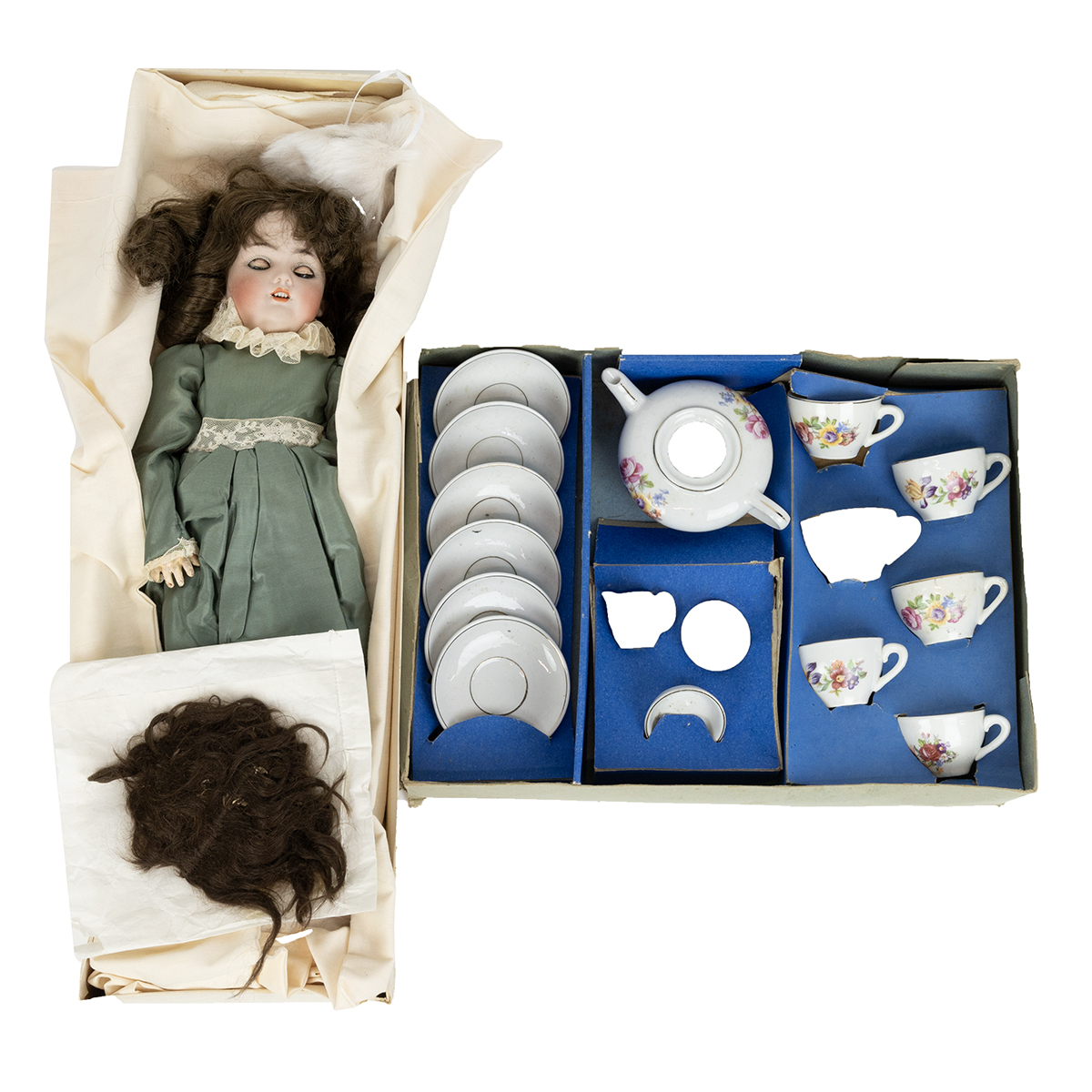 Simon & Halbig doll, the porcelain head stamped "1078, Simon & Halbig, 6 1/2", along with a boxed...