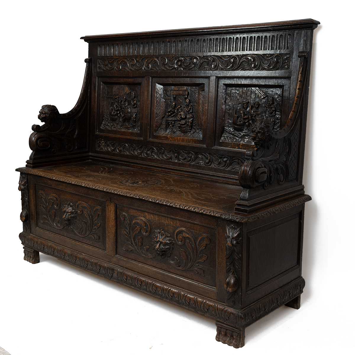 Late 19th Century Flemish oak settle, heavily carved throughout. The back with three inset fielde... - Bild 2 aus 7