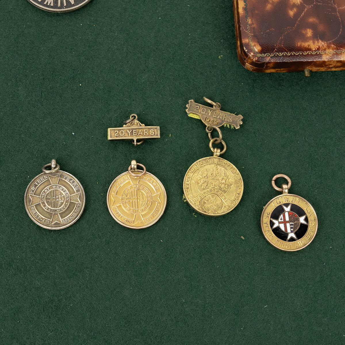 Quantity of railway badges and buttons related to Railway Ambulance services. Includes GWR 15 yea... - Image 3 of 3