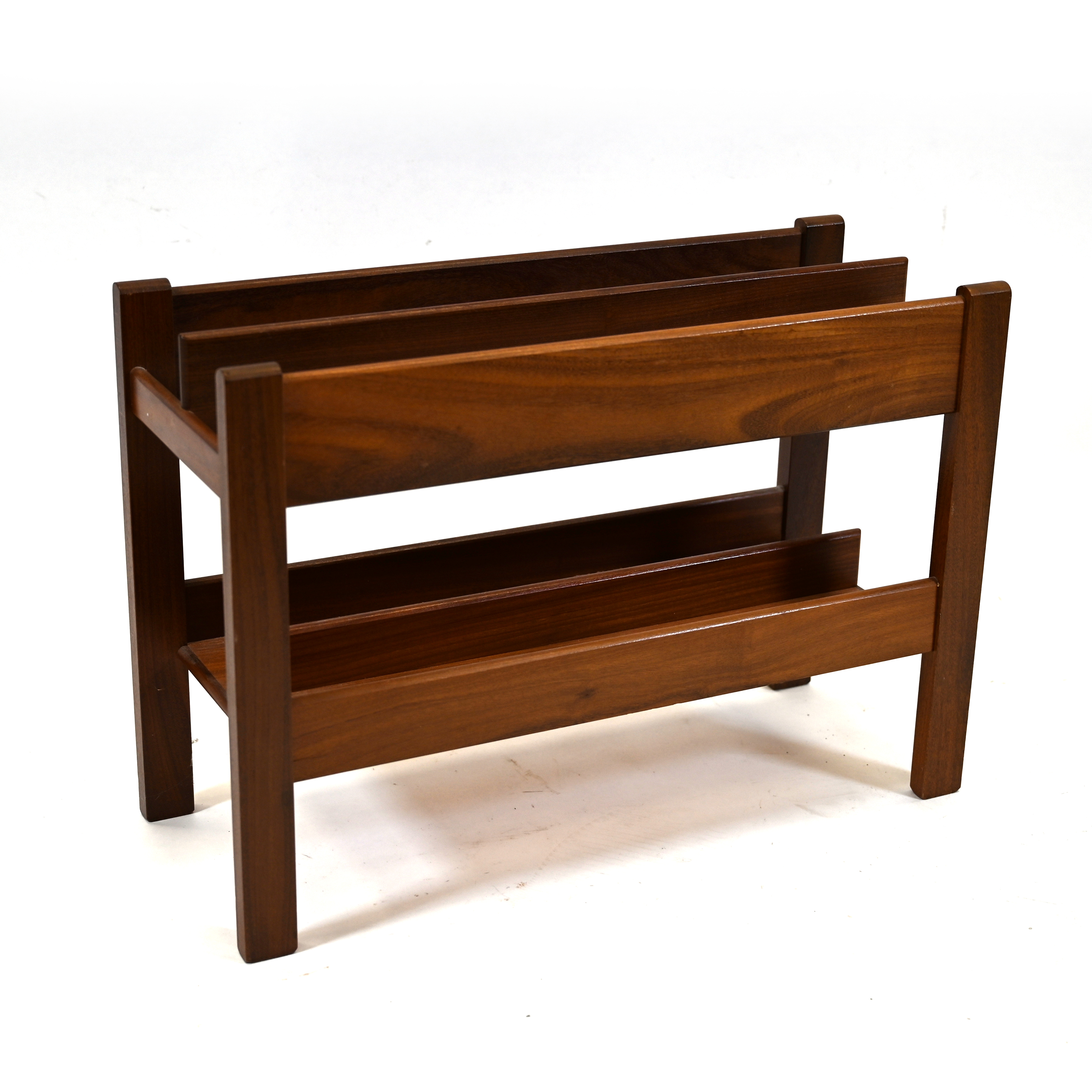 Guy Rogers 1960's Teak Magazine Rack. W 51cm, D 21cm, H 36cm.