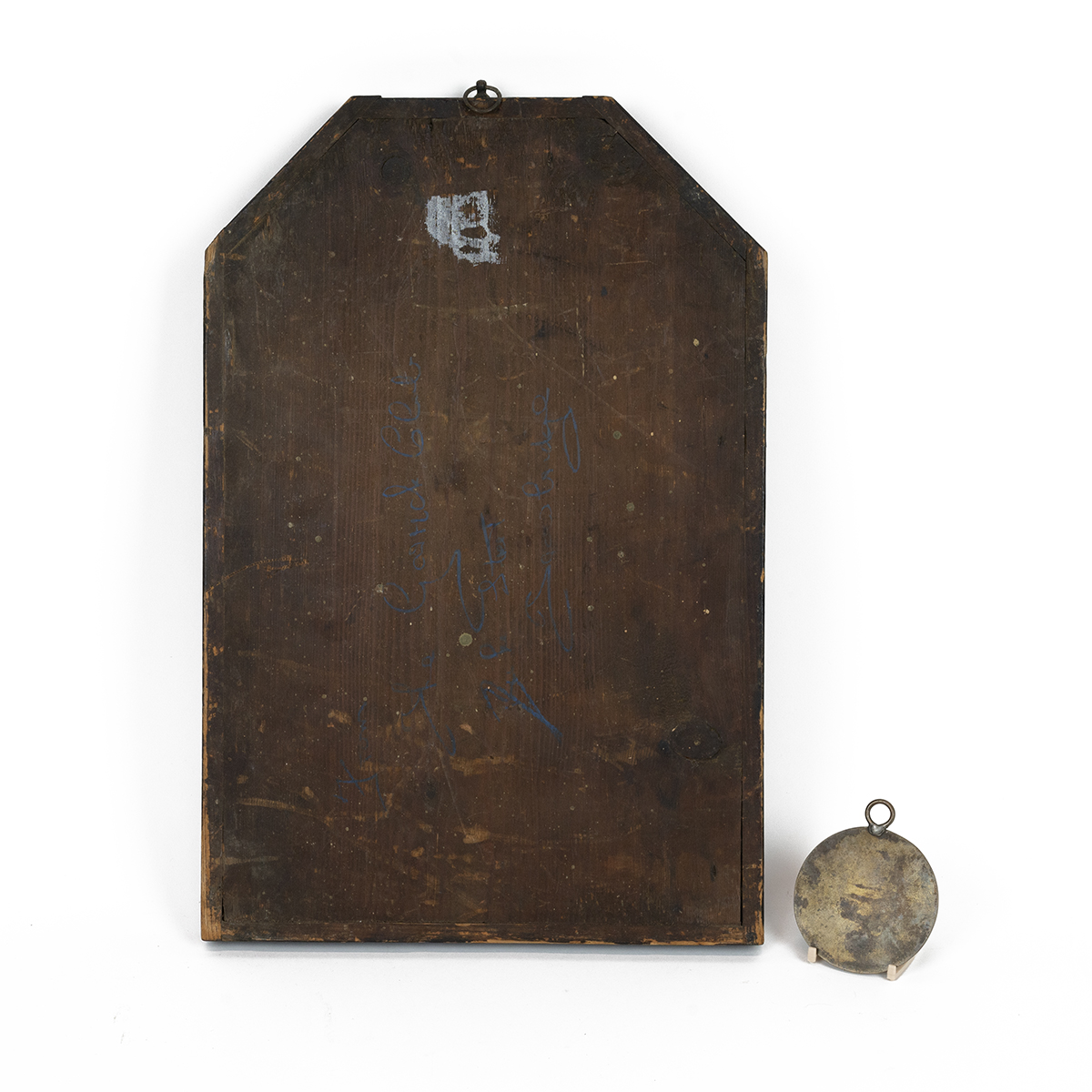 A late 19th/early 20th-century pine hanging sign, painted with original gilt lettering "Notice no... - Image 2 of 2