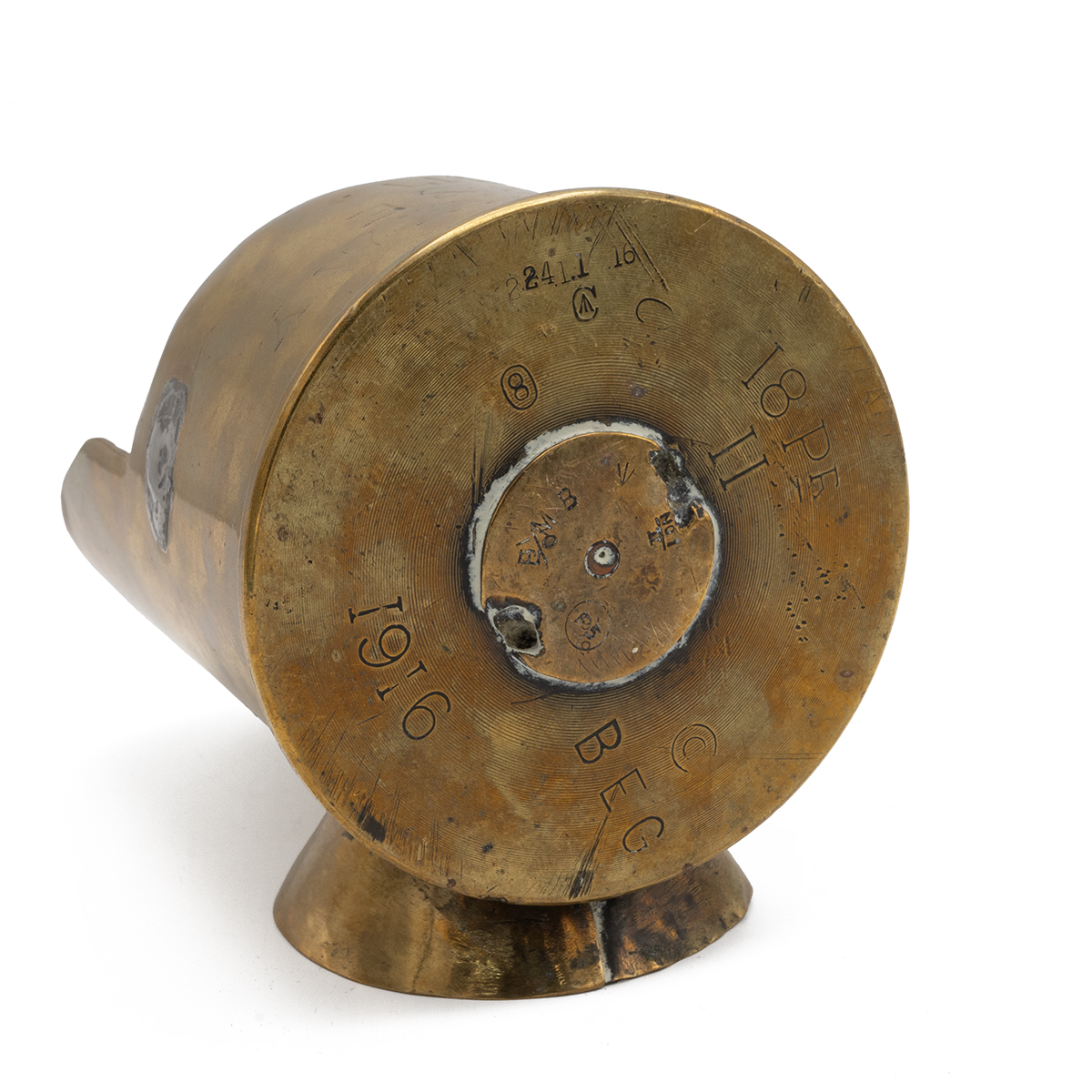 WW1 Trench Art model coal scuttle shell for 1916 hand engraved 'Fired at Vimy Ridge 1917', along ... - Image 3 of 3