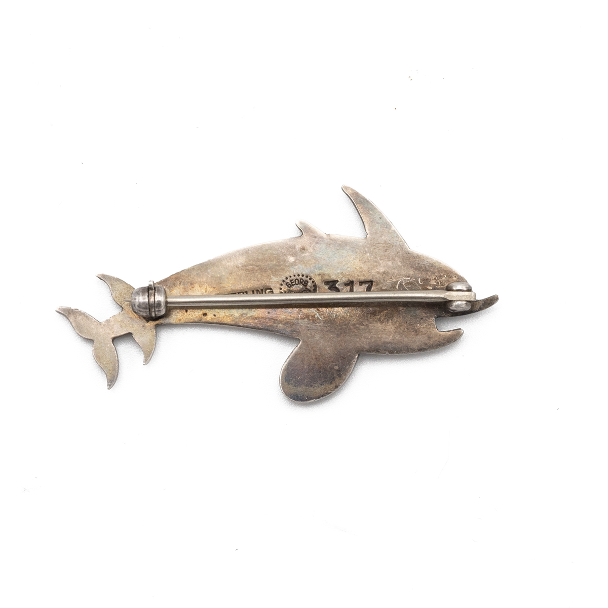 Georg Jensen silver brooch comprising two leaping dolphins, model number 317, 5.11g. - Image 2 of 3