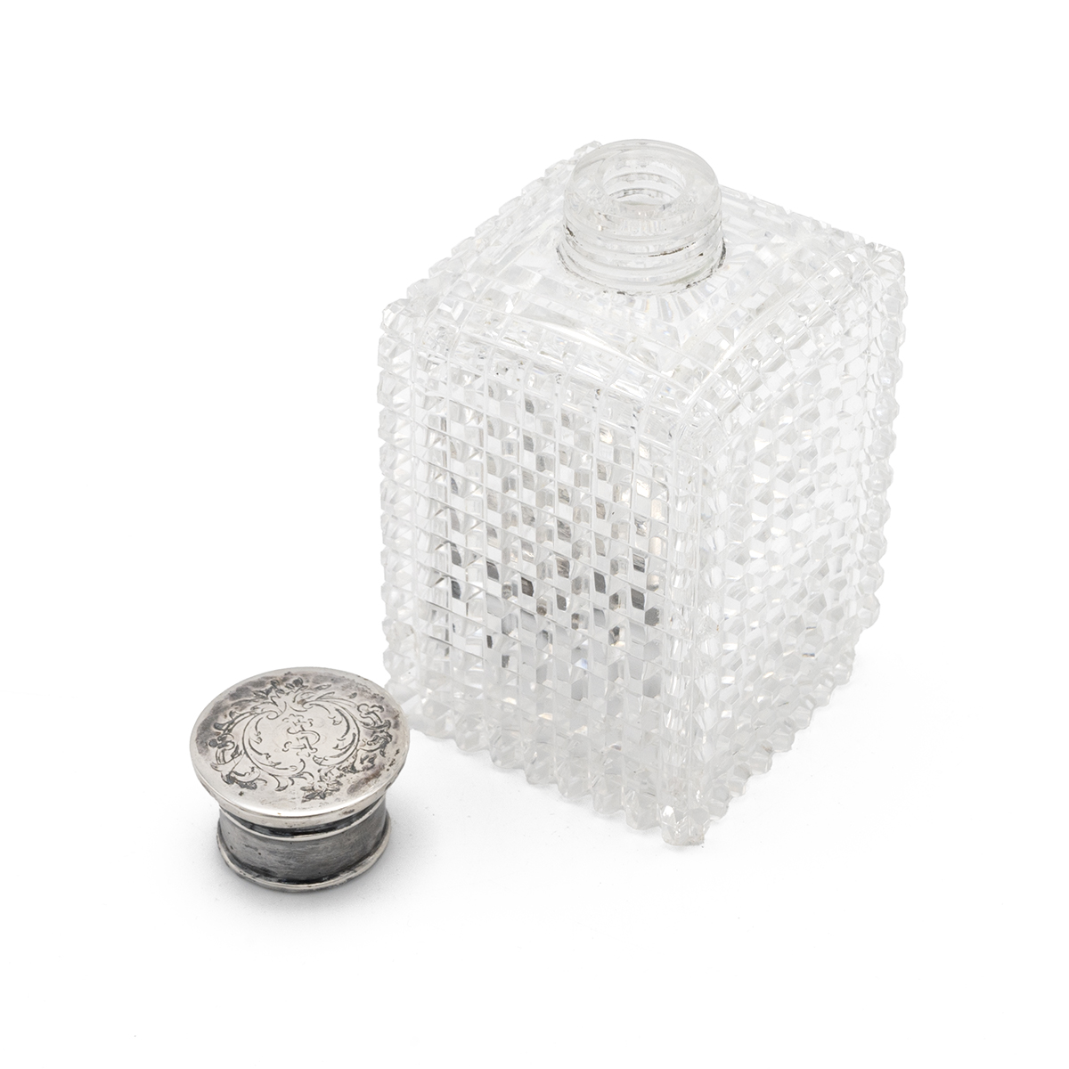 Cut glass cologne flask with silver screw top of square form with diamond cut pattern. H 9.5cm. - Image 3 of 3