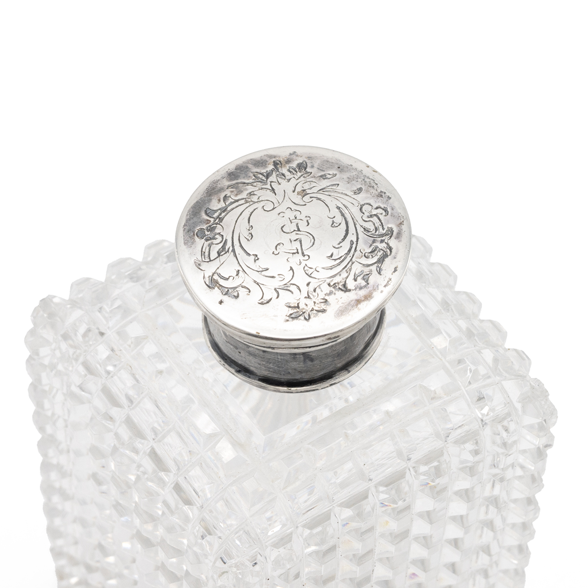 Cut glass cologne flask with silver screw top of square form with diamond cut pattern. H 9.5cm. - Image 2 of 3