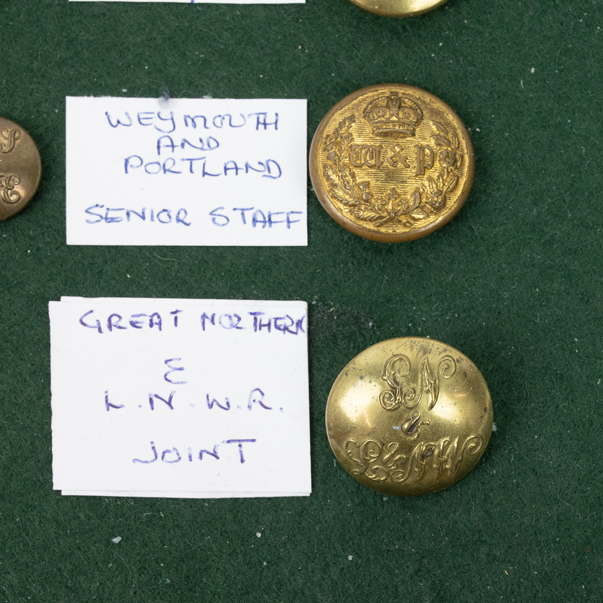 Quantity of Joint Railway buttons  including rare nickel 'Barnsley Joint Station' size 23mm (not ... - Image 5 of 5