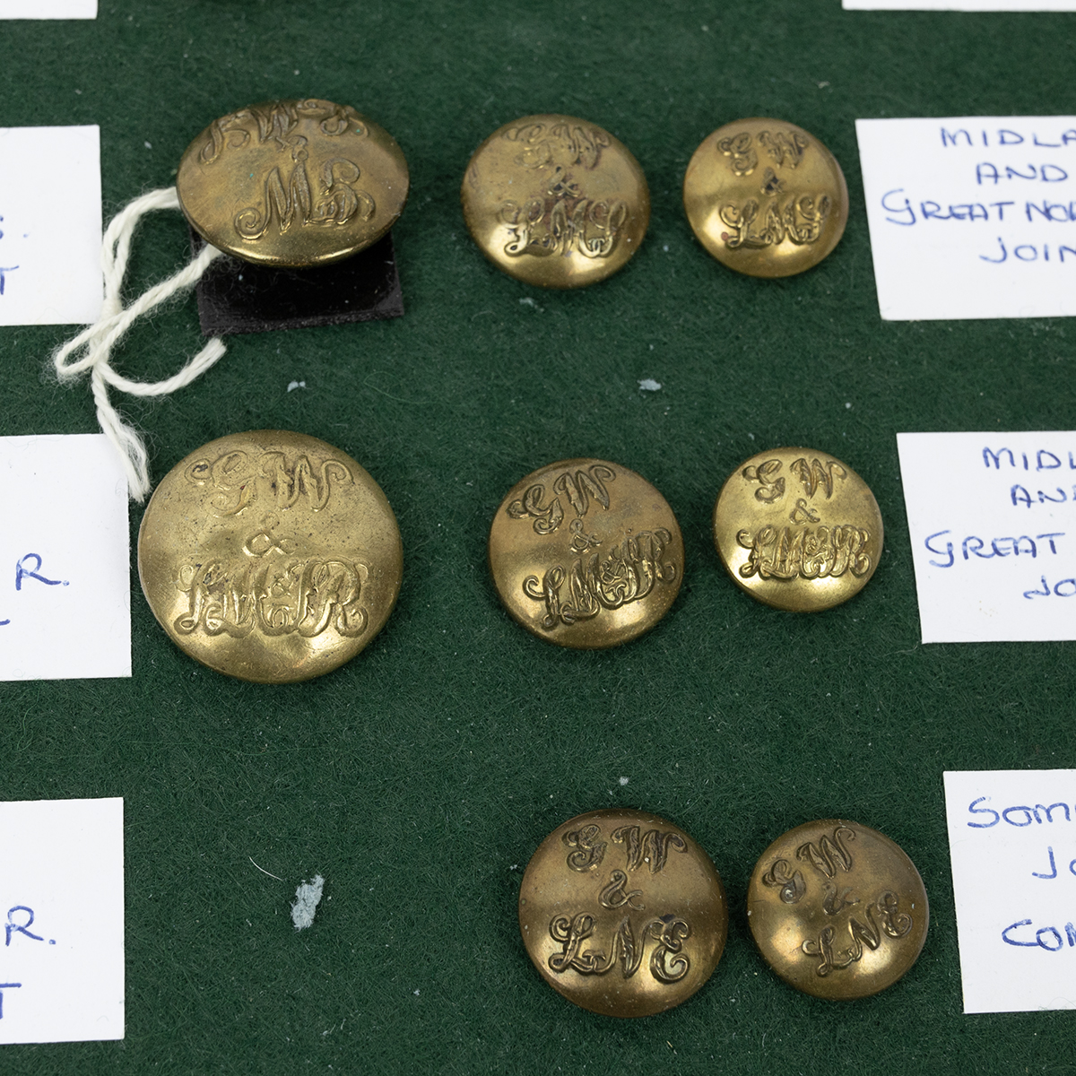 Quantity of Joint Railway buttons  including rare nickel 'Barnsley Joint Station' size 23mm (not ... - Image 2 of 5