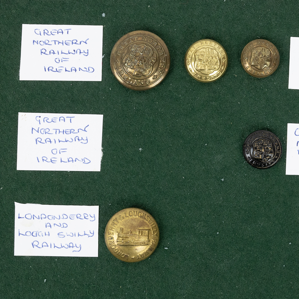 Quantity of Irish railway buttons and badges. Great Northern Railway of Ireland, Londonderry and ... - Image 3 of 3
