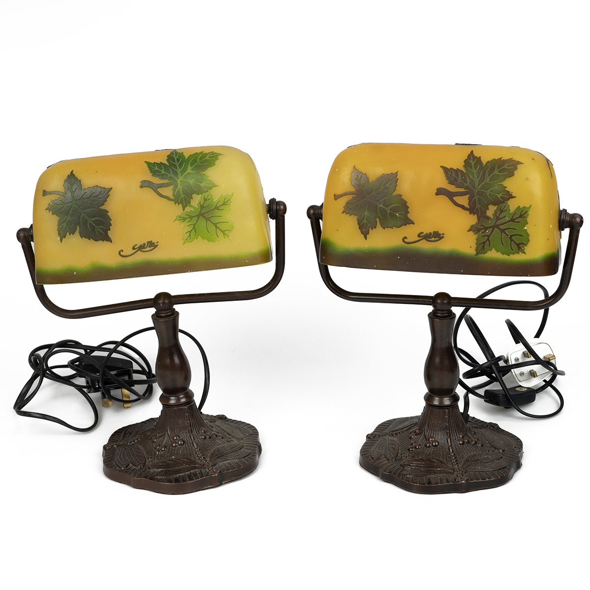 Two vintage metal desk lamps with Galle glass style shades decorated with grapes and vines, the c... - Image 2 of 4