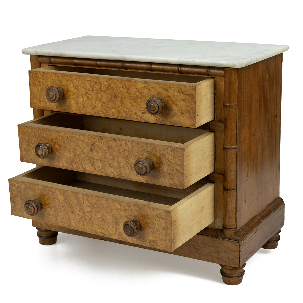 An early 20th-century burr maple veneer apprentice chest of drawers, with a white marble top, fau... - Bild 2 aus 4